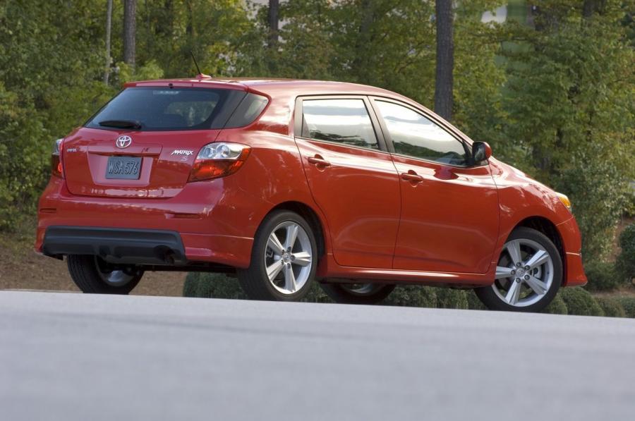 Toyota Corolla Matrix 2009 года  (фото 32 из 43)
